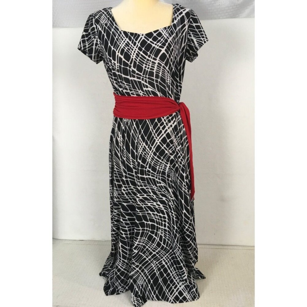 Perceptions Dress Size 8 Black White Attached Red Belt Square Neck Short Sleeves